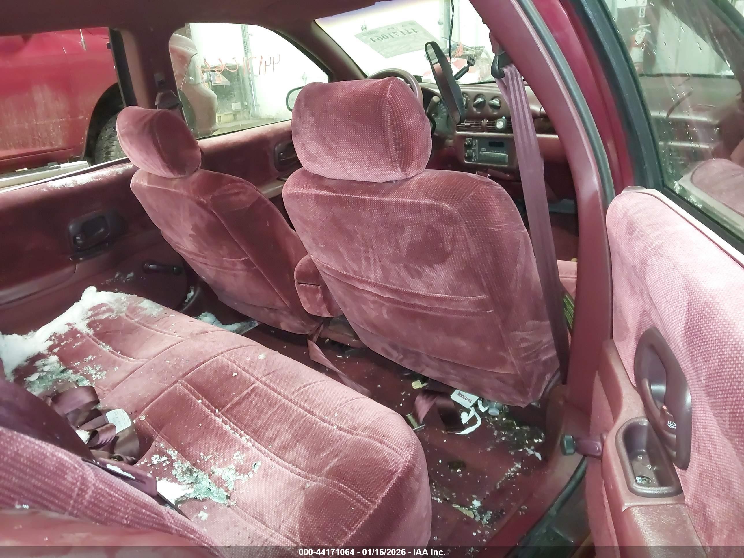 1996 Chevrolet Lumina   Red vin: 2G1WL52MXT1112224