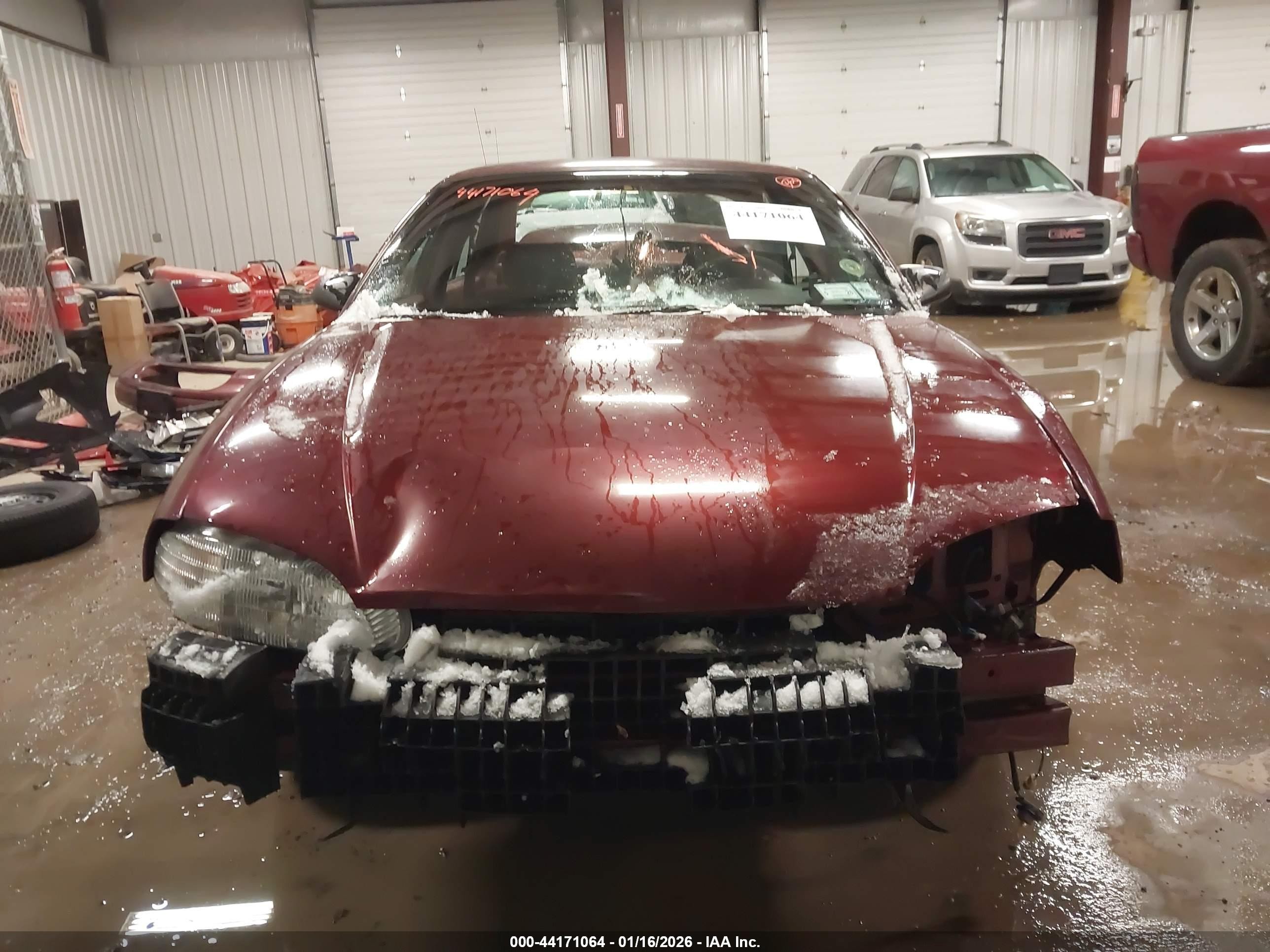 1996 Chevrolet Lumina   Red vin: 2G1WL52MXT1112224