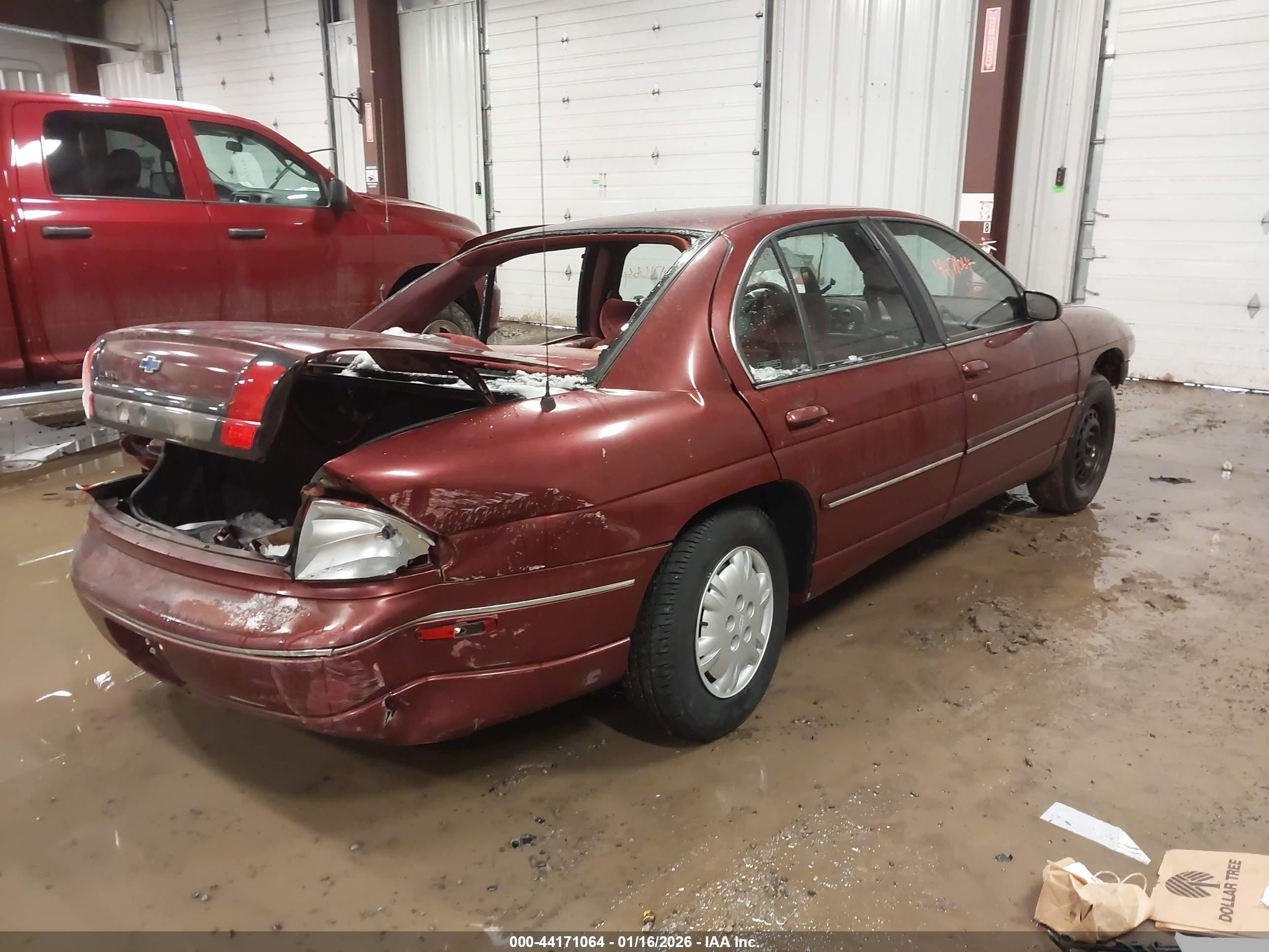 1996 Chevrolet Lumina   Red vin: 2G1WL52MXT1112224