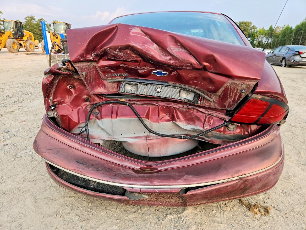 1998 Chevrolet Lumina Base Burgundy vin: 2G1WL52MXW1120229