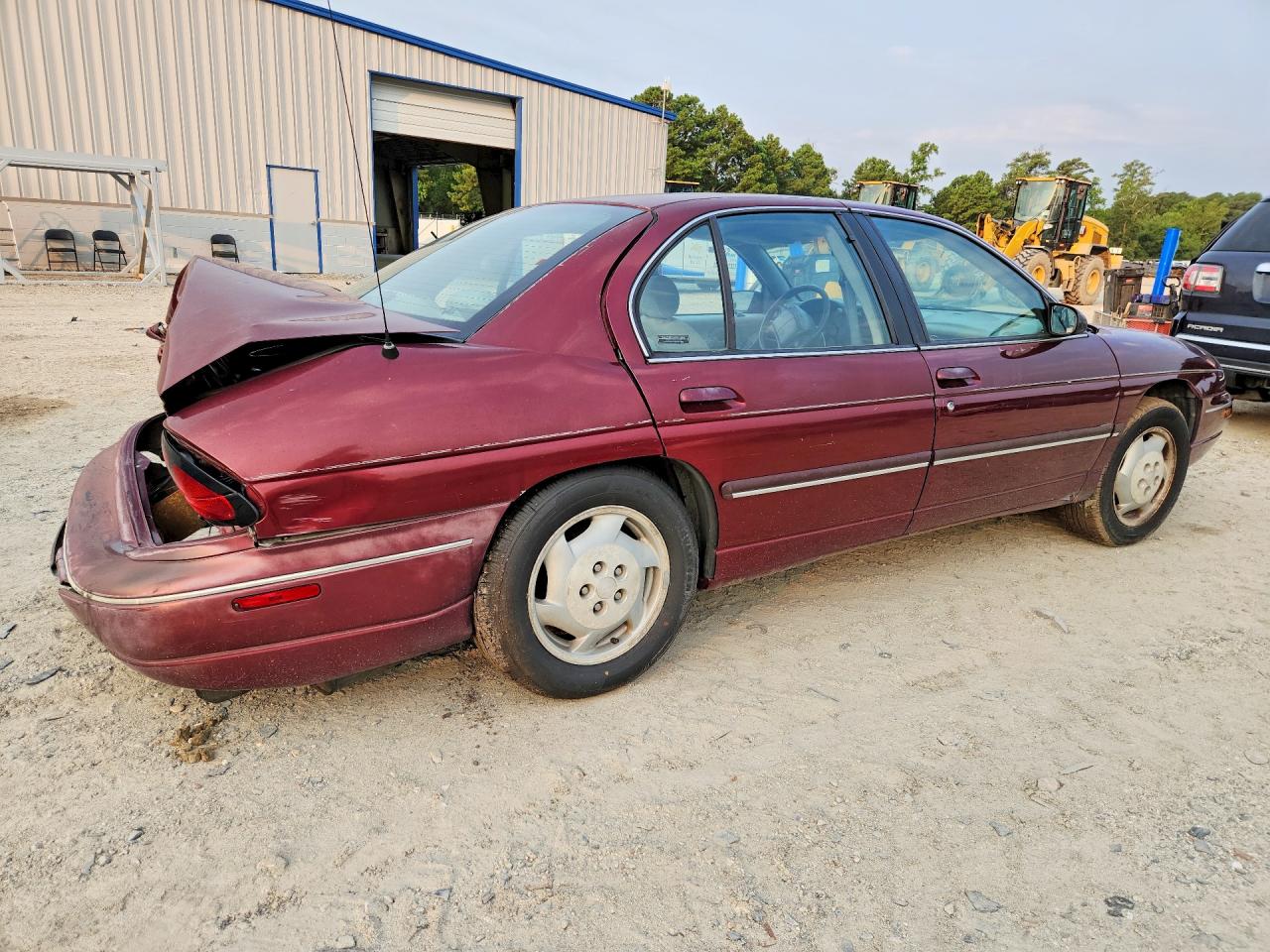 1998 Chevrolet Lumina Base Burgundy vin: 2G1WL52MXW1120229