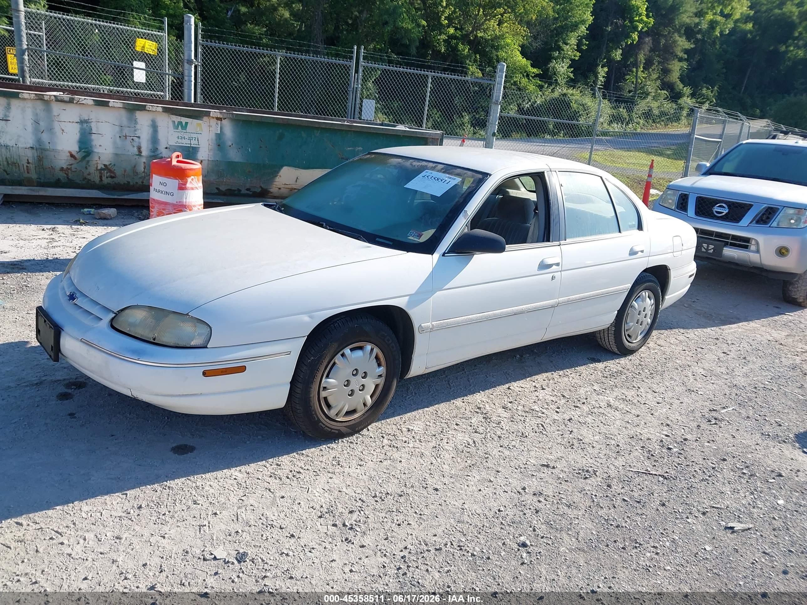 1998 Chevrolet Lumina   White vin: 2G1WL52MXW9123035