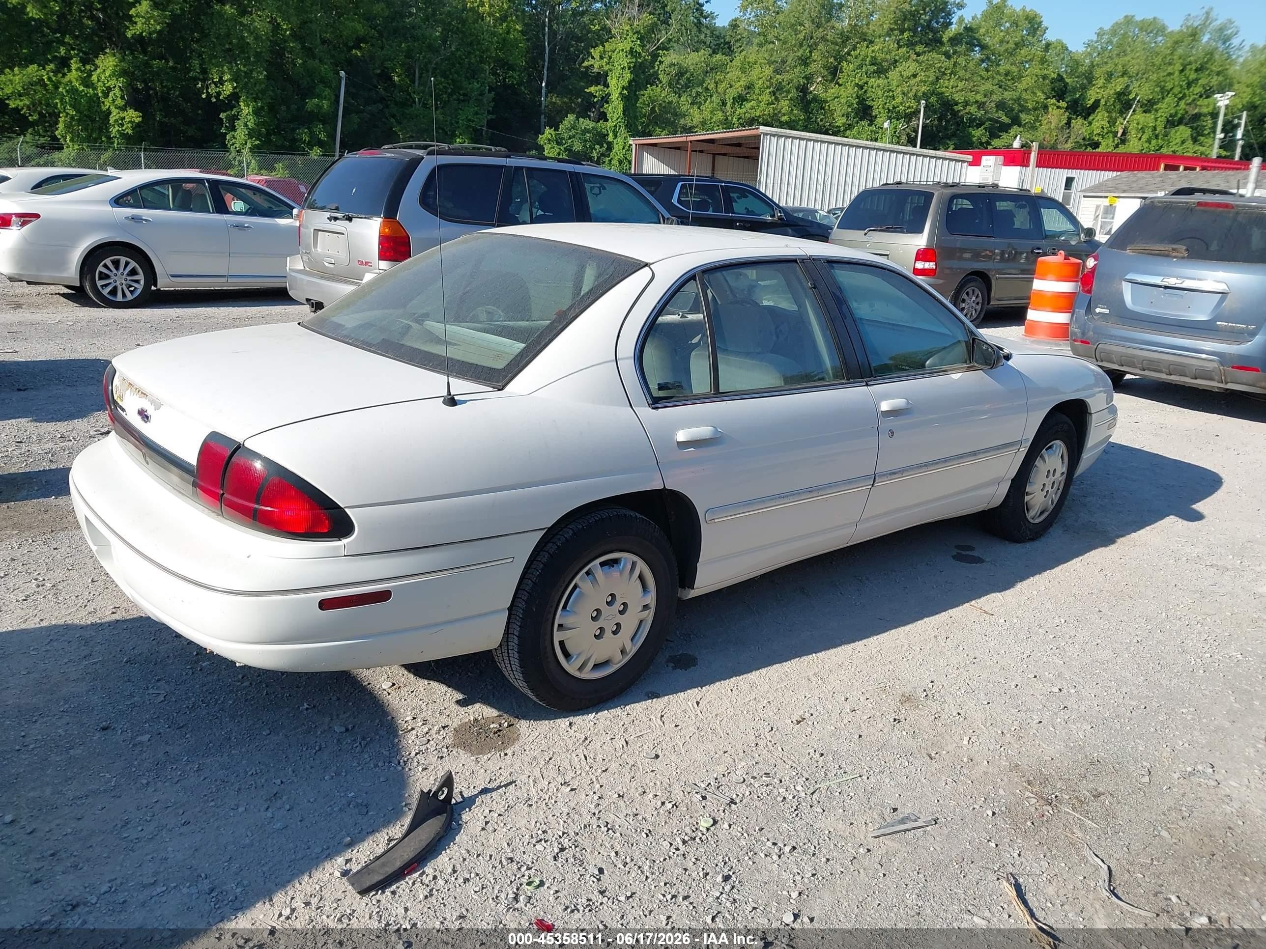 1998 Chevrolet Lumina   White vin: 2G1WL52MXW9123035