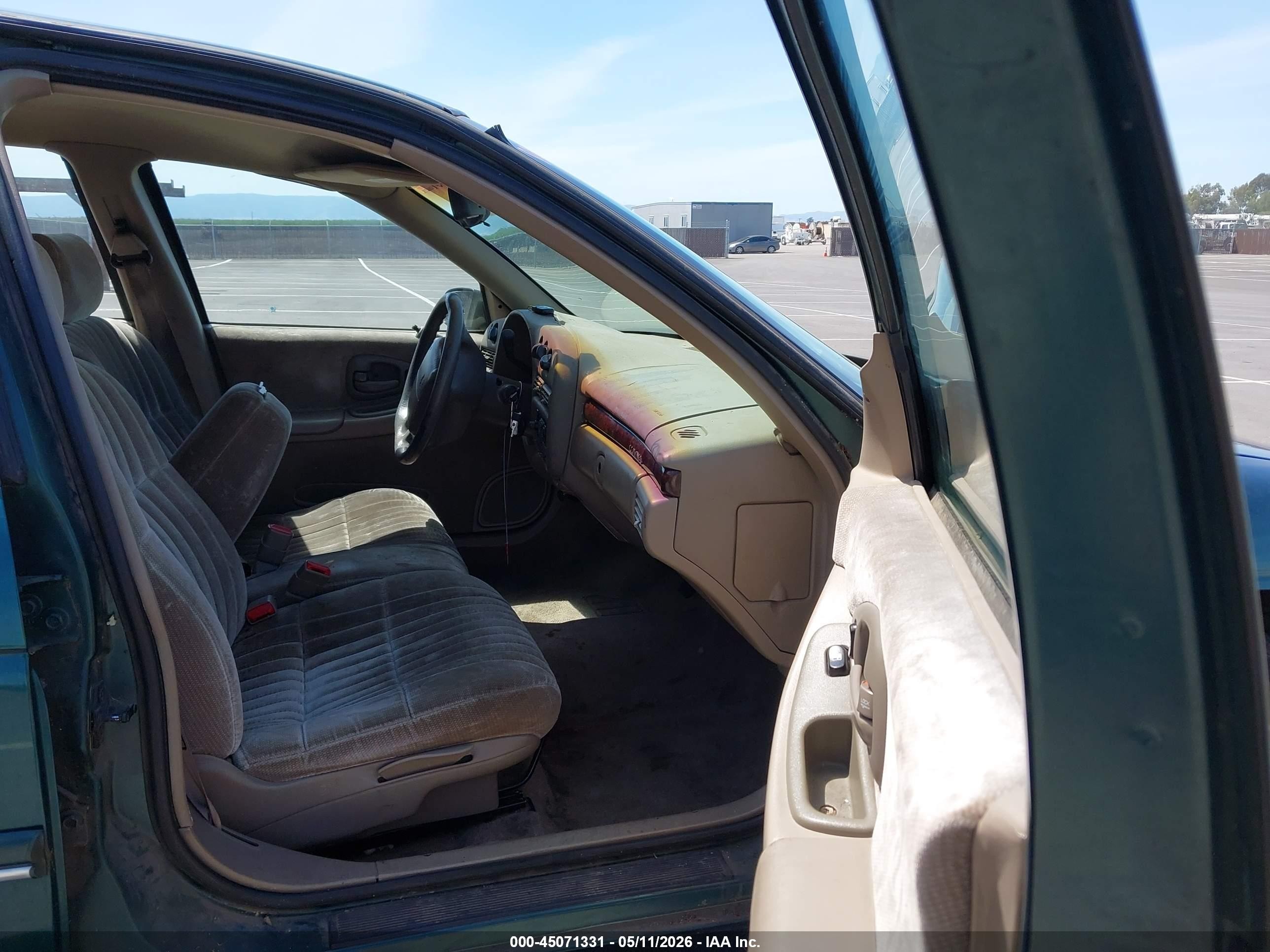 1998 Chevrolet Lumina   Green vin: 2G1WL52MXW9314843