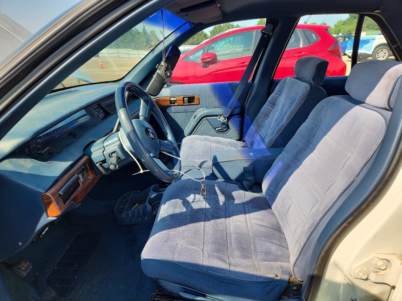 1992 Chevrolet Lumina White vin: 2G1WL54T0N1139956