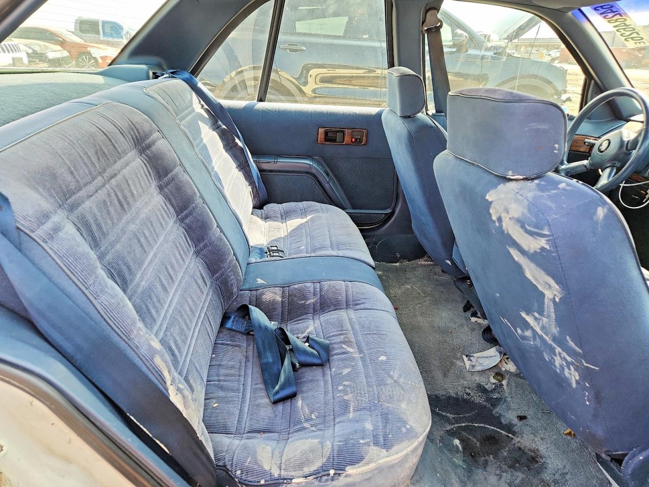 1992 Chevrolet Lumina White vin: 2G1WL54T0N1139956