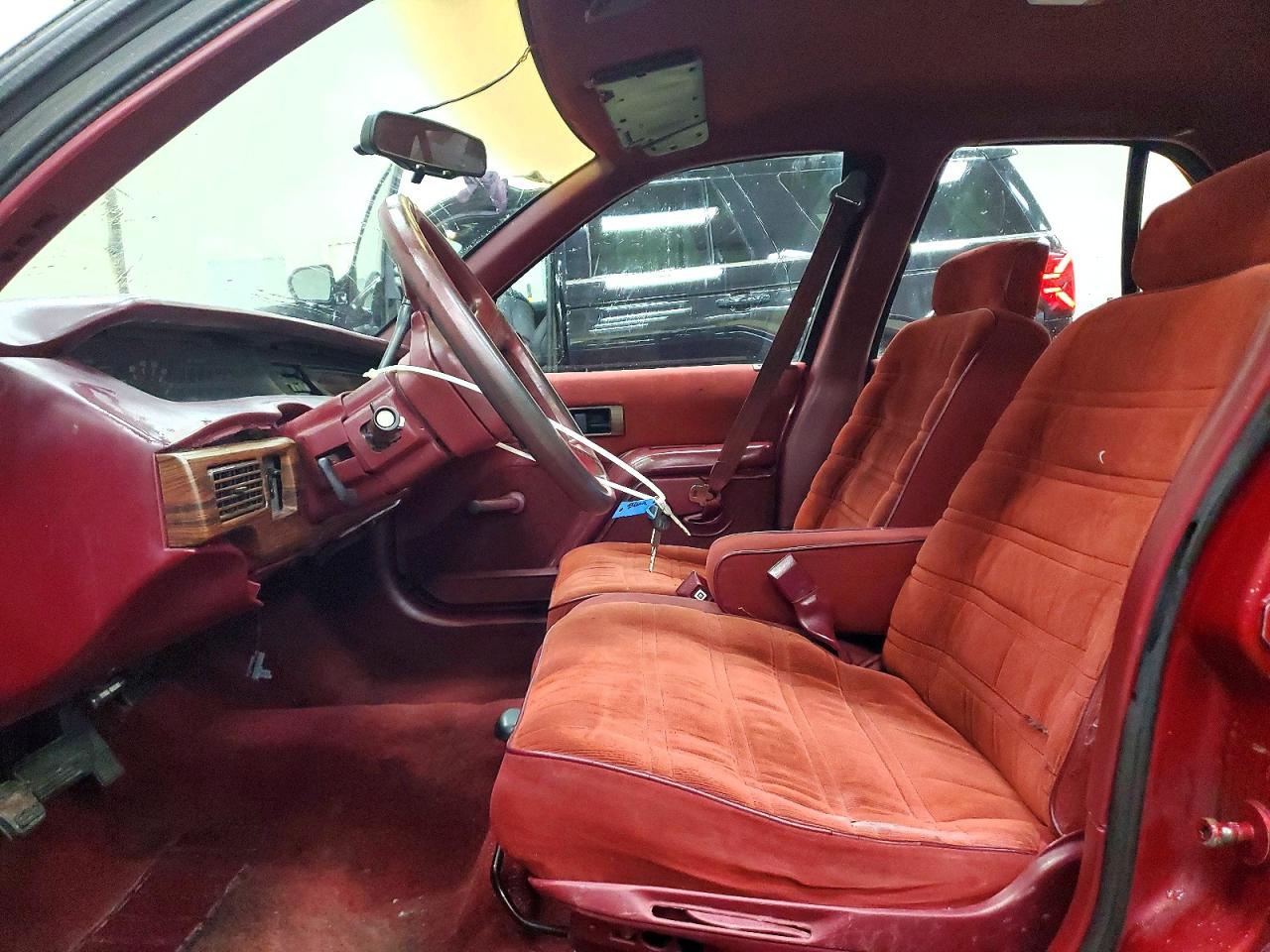 1993 Chevrolet Lumina Red vin: 2G1WL54T4P1118949