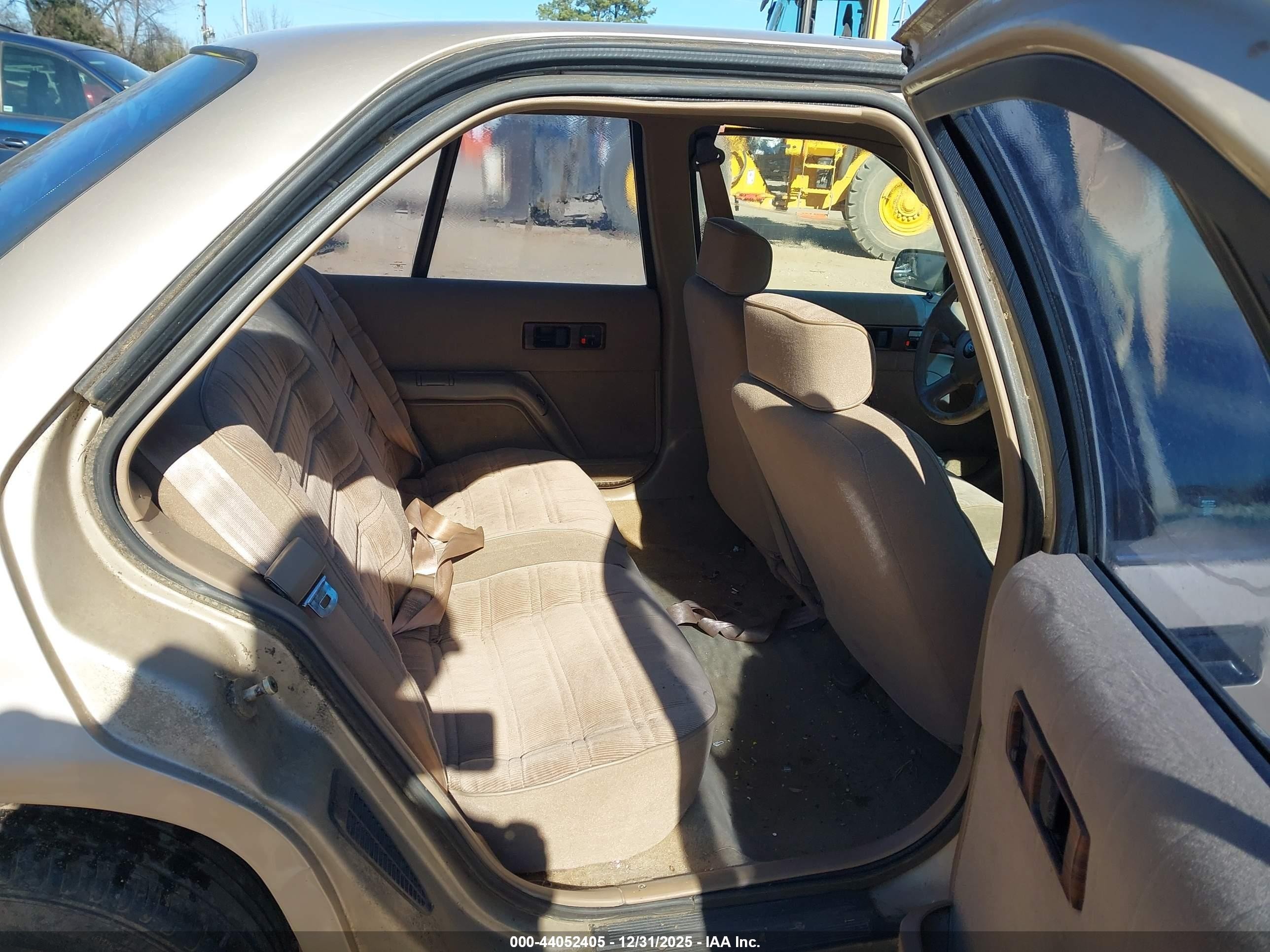 1993 Chevrolet Lumina   Gold vin: 2G1WL54T4P9214730