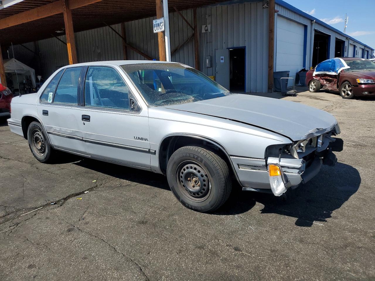 1992 Chevrolet Lumina Silver vin: 2G1WL54T5N1147714