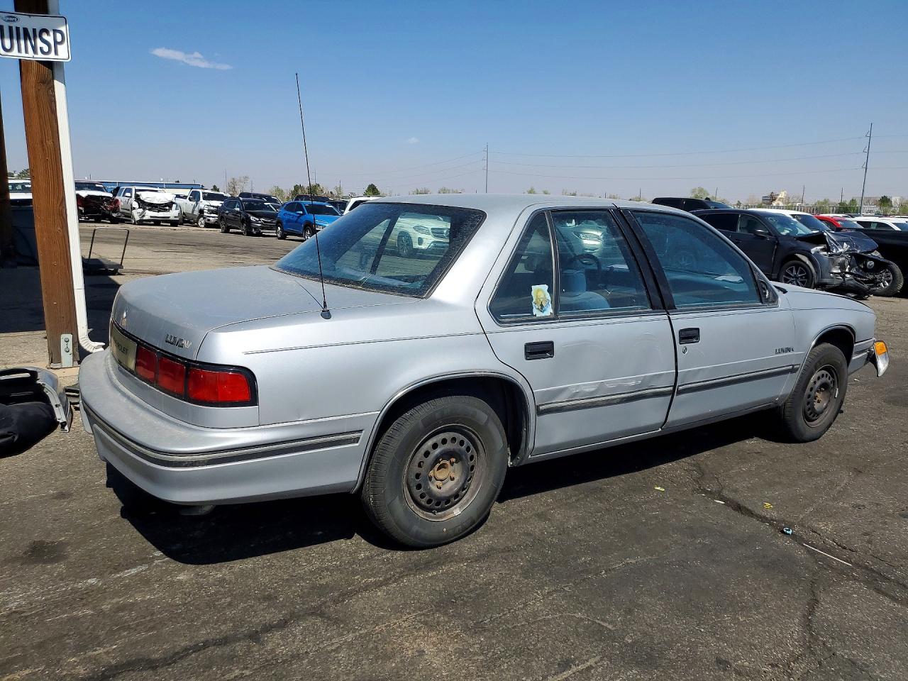 1992 Chevrolet Lumina Silver vin: 2G1WL54T5N1147714