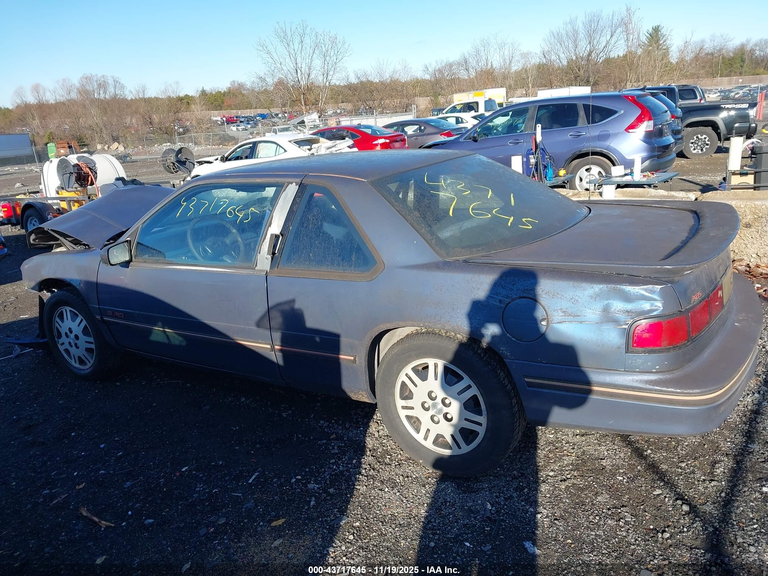 1993 Chevrolet Lumina Euro Blue vin: 2G1WN14T6P9116348