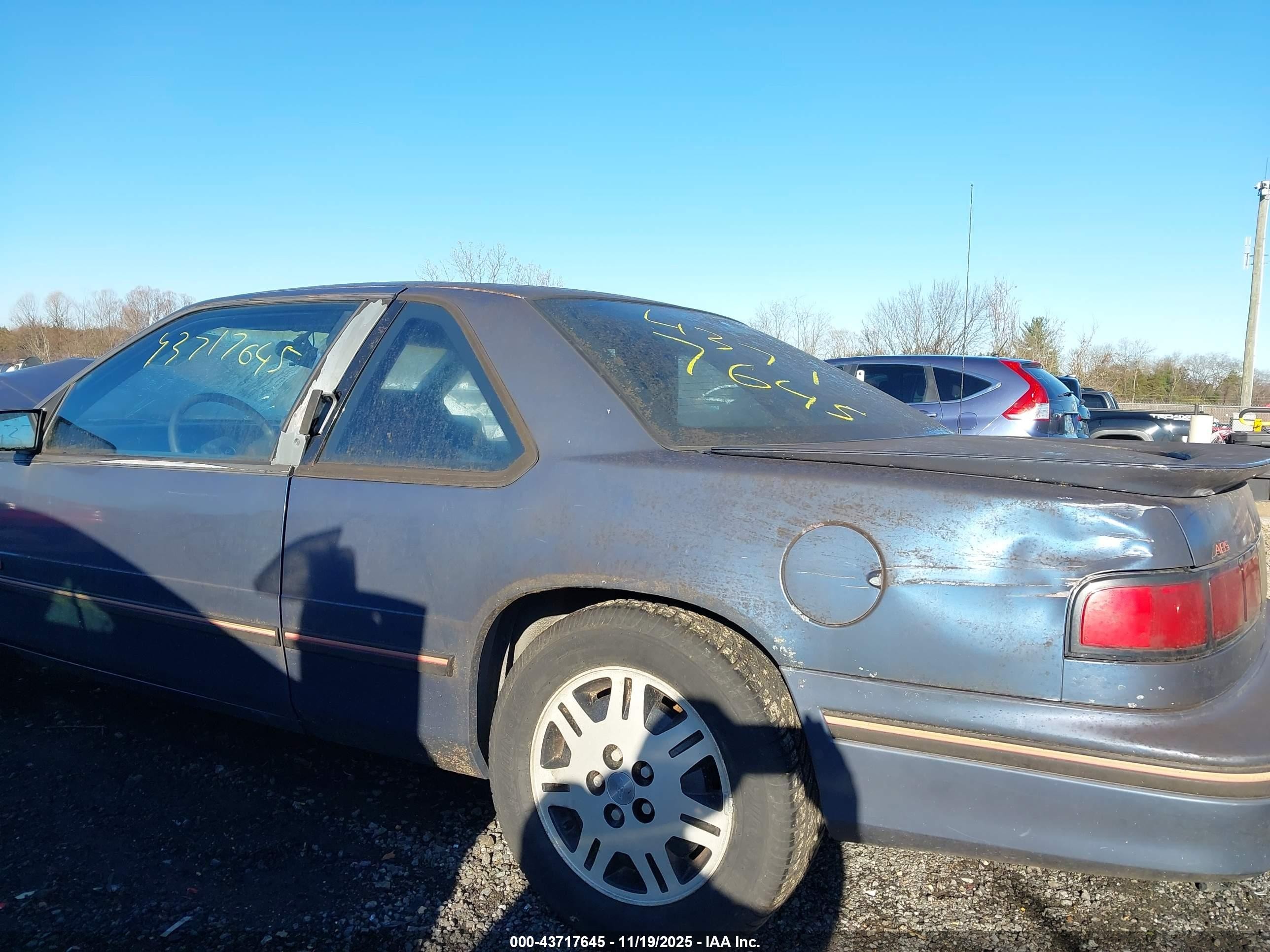 1993 Chevrolet Lumina Euro Blue vin: 2G1WN14T6P9116348