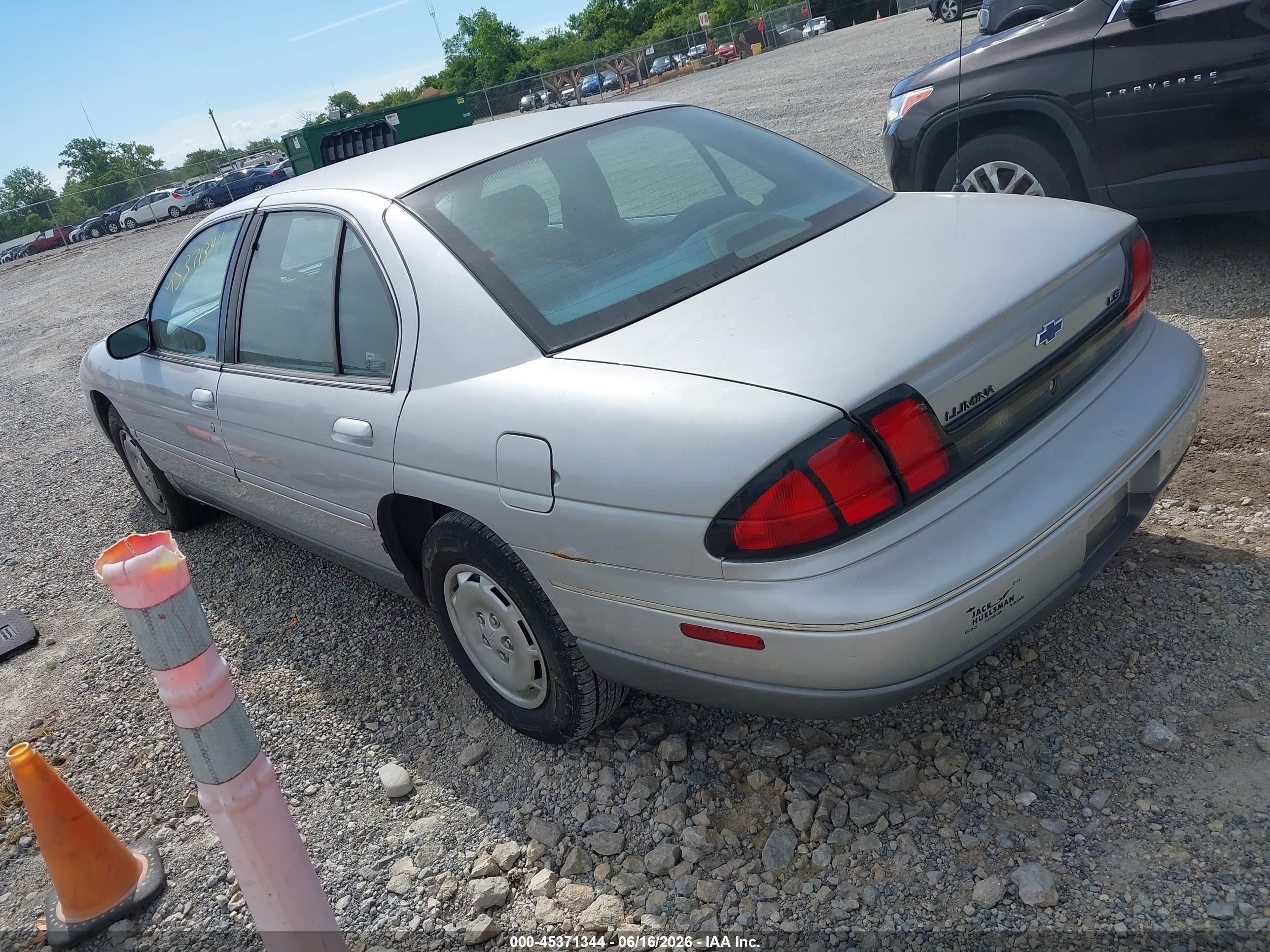 1995 Chevrolet Lumina Ls Silver vin: 2G1WN52M3S9225880