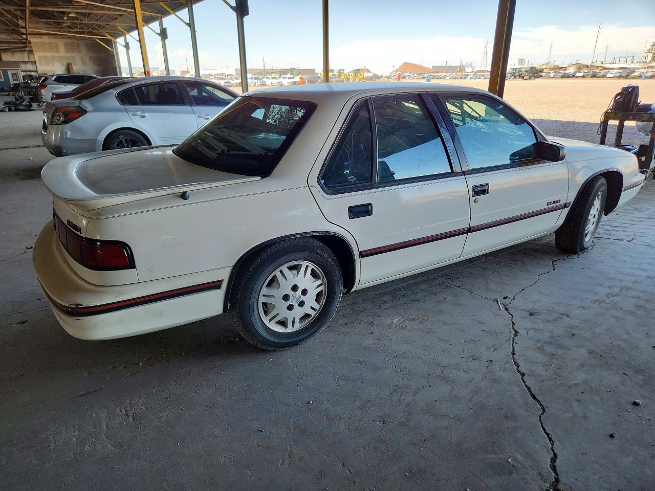 1992 Chevrolet Lumina Euro White vin: 2G1WN54T0N9220726