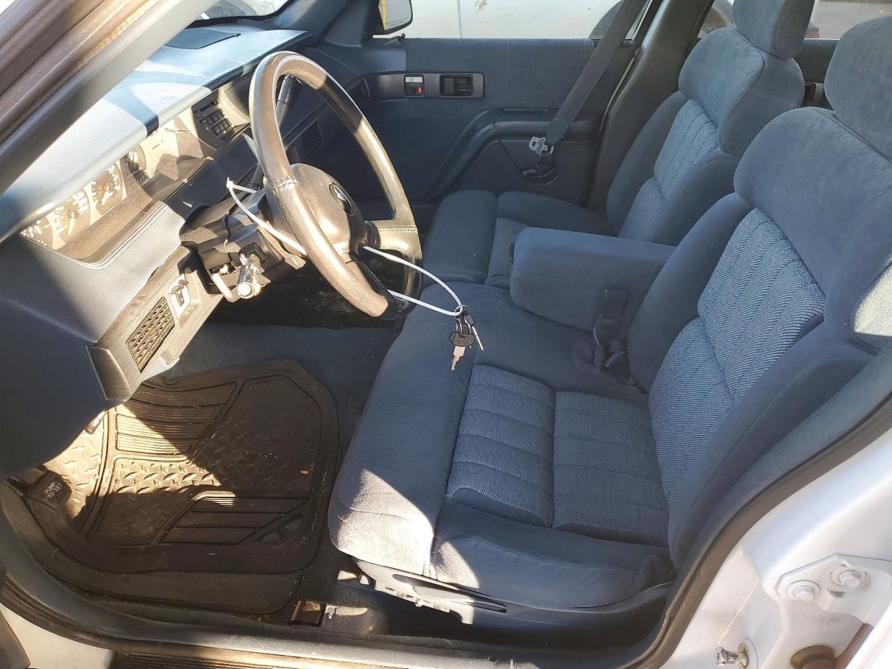 1993 Chevrolet Lumina Euro White vin: 2G1WN54T5P9195812