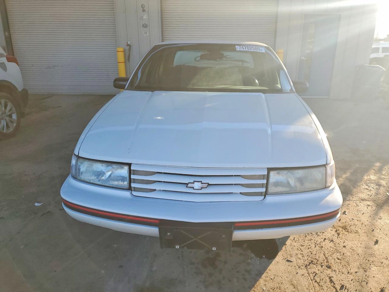 1993 Chevrolet Lumina Euro White vin: 2G1WN54T5P9195812