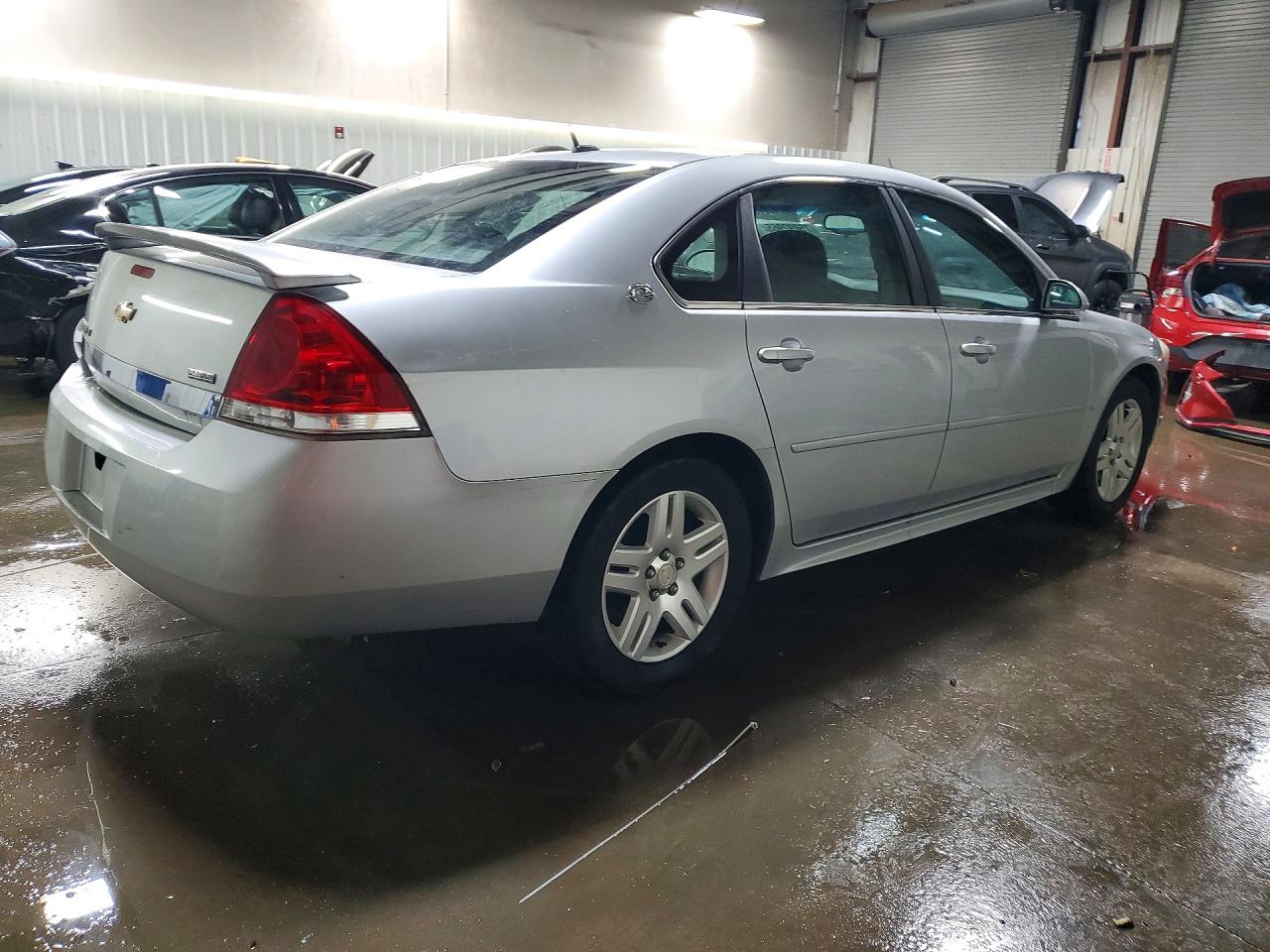 2009 Chevrolet Impala 1lt Silver vin: 2G1WT57K091318989
