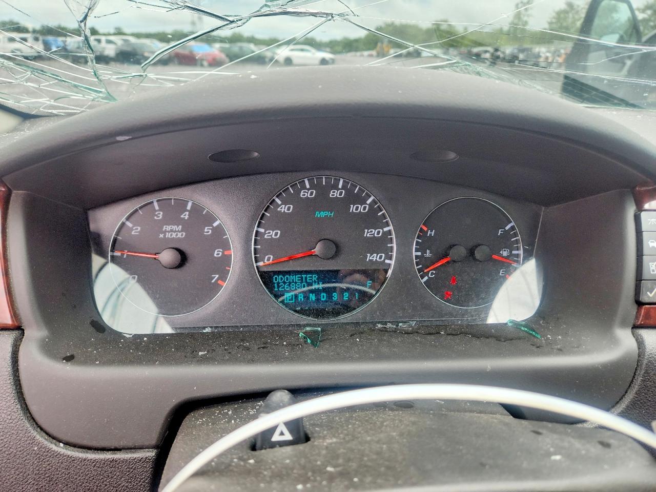 2009 Chevrolet Impala 1lt Белый vin: 2G1WT57K191119272