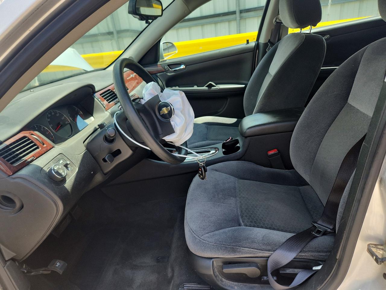 2009 Chevrolet Impala 1lt Серебряный vin: 2G1WT57K191169962