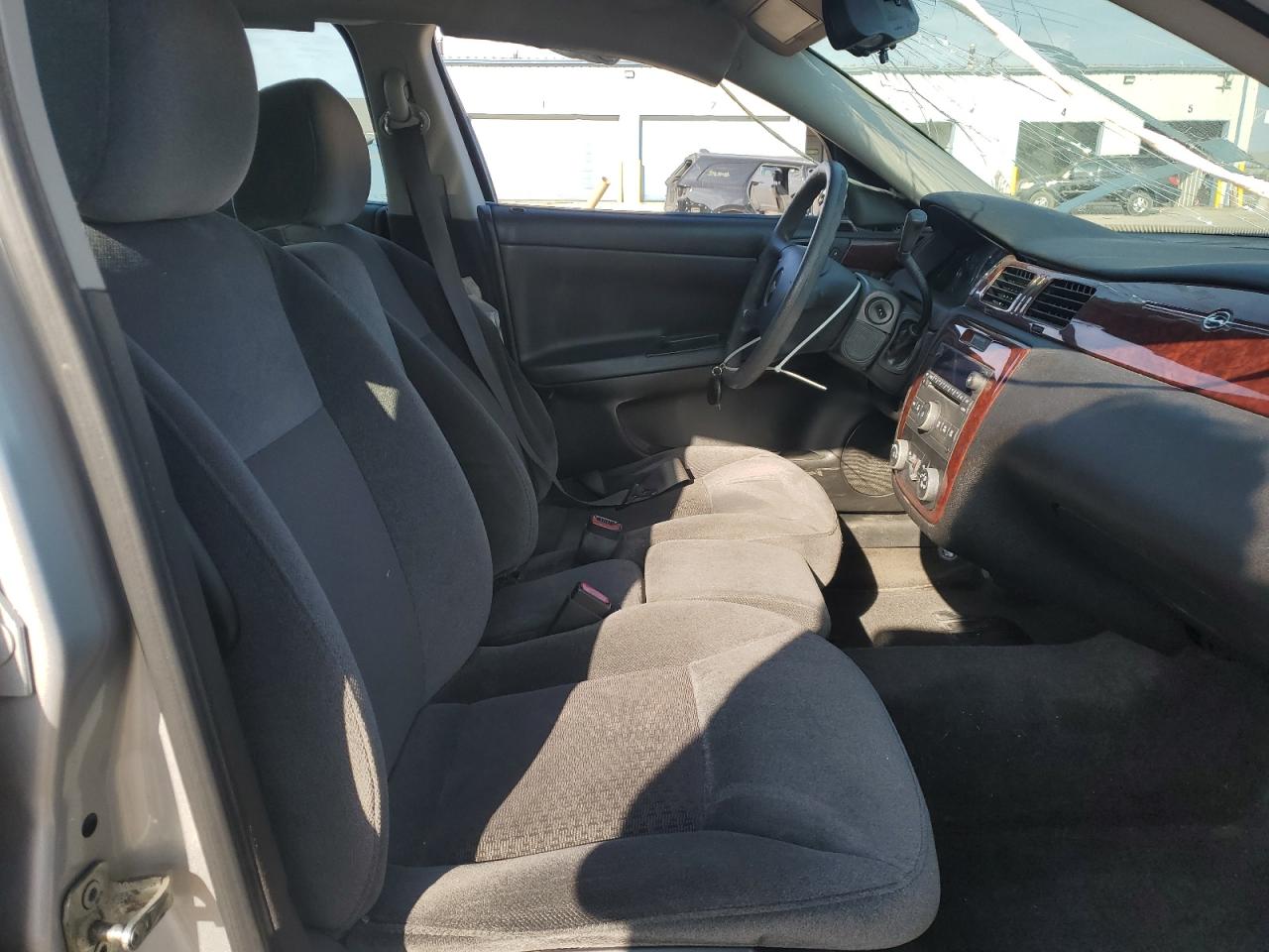 2009 Chevrolet Impala 1lt Silver vin: 2G1WT57K191267132