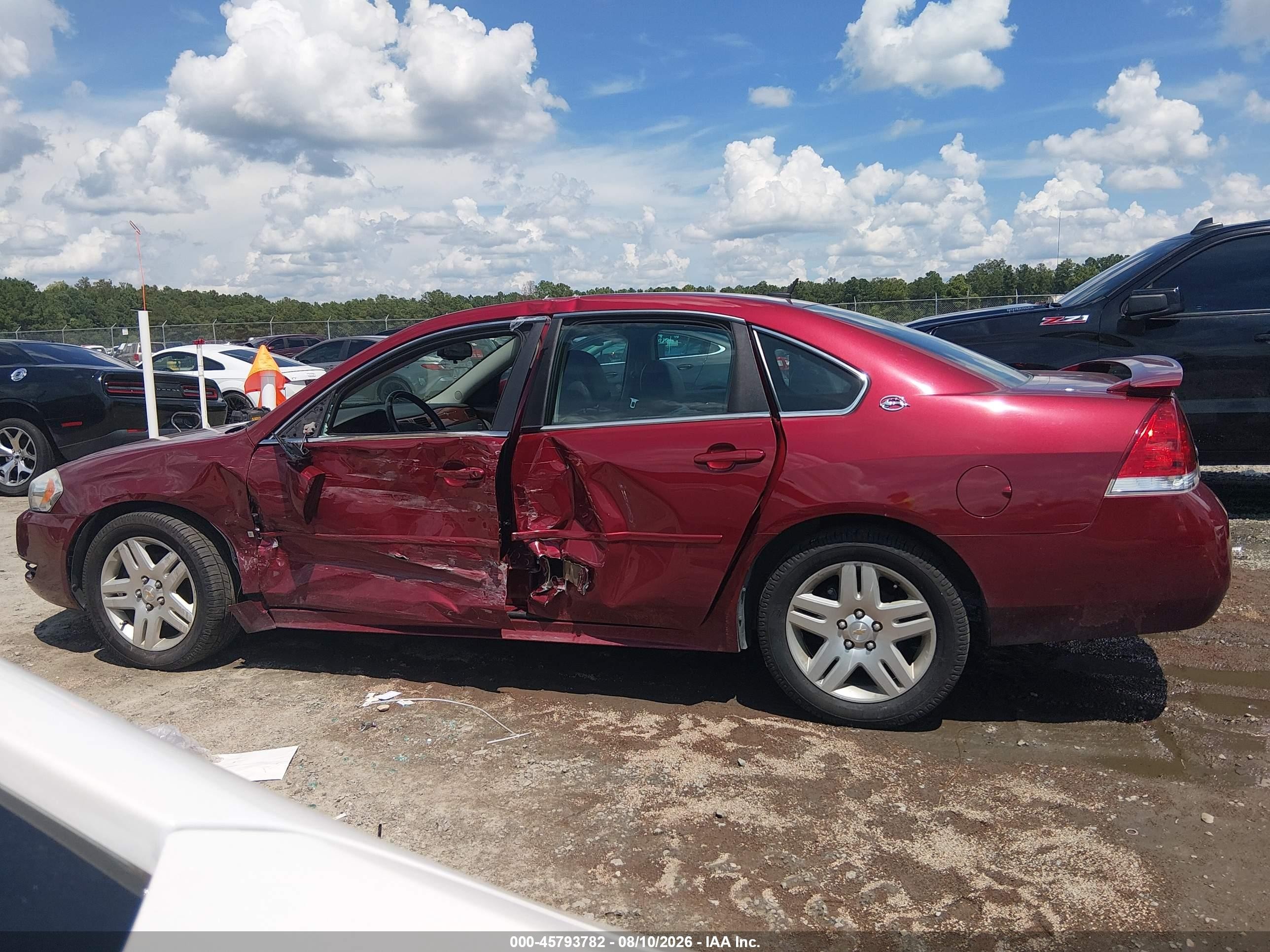 2009 Chevrolet Impala Lt Red vin: 2G1WT57K191321237