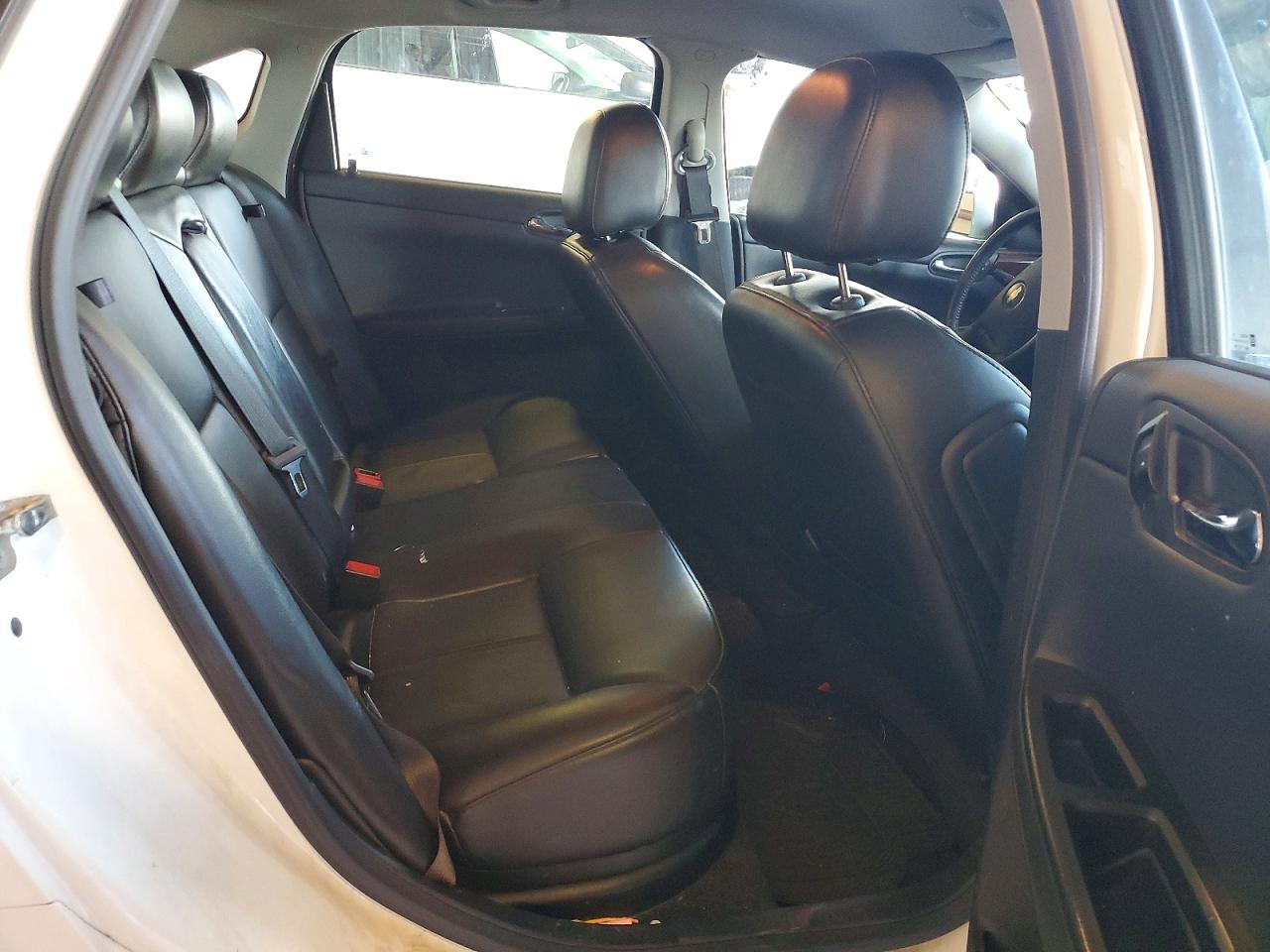 2009 Chevrolet Impala 1lt Белый vin: 2G1WT57K391252776