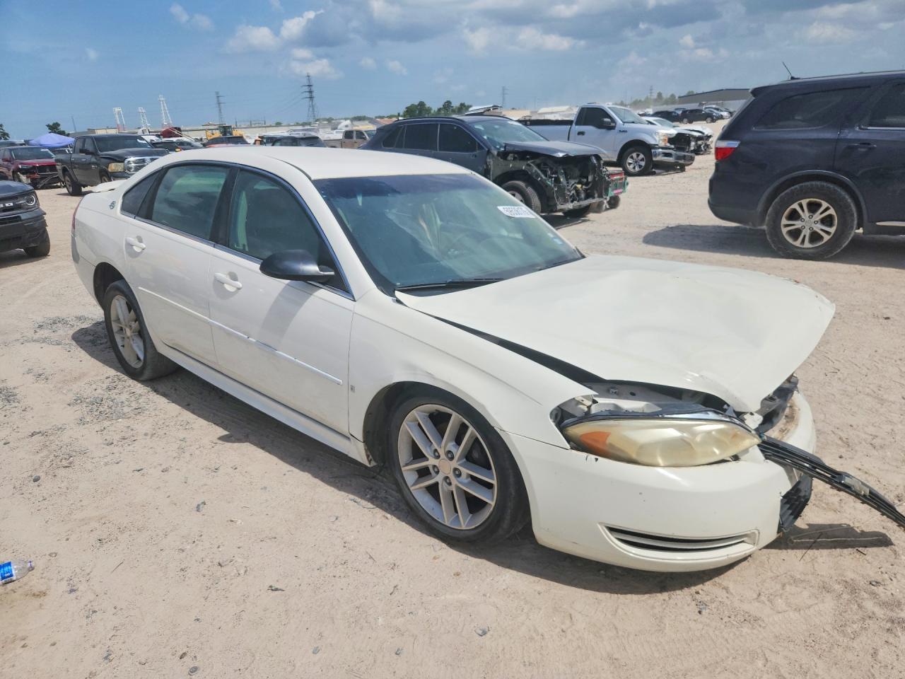 2009 Chevrolet Impala 1lt White vin: 2G1WT57K491162780