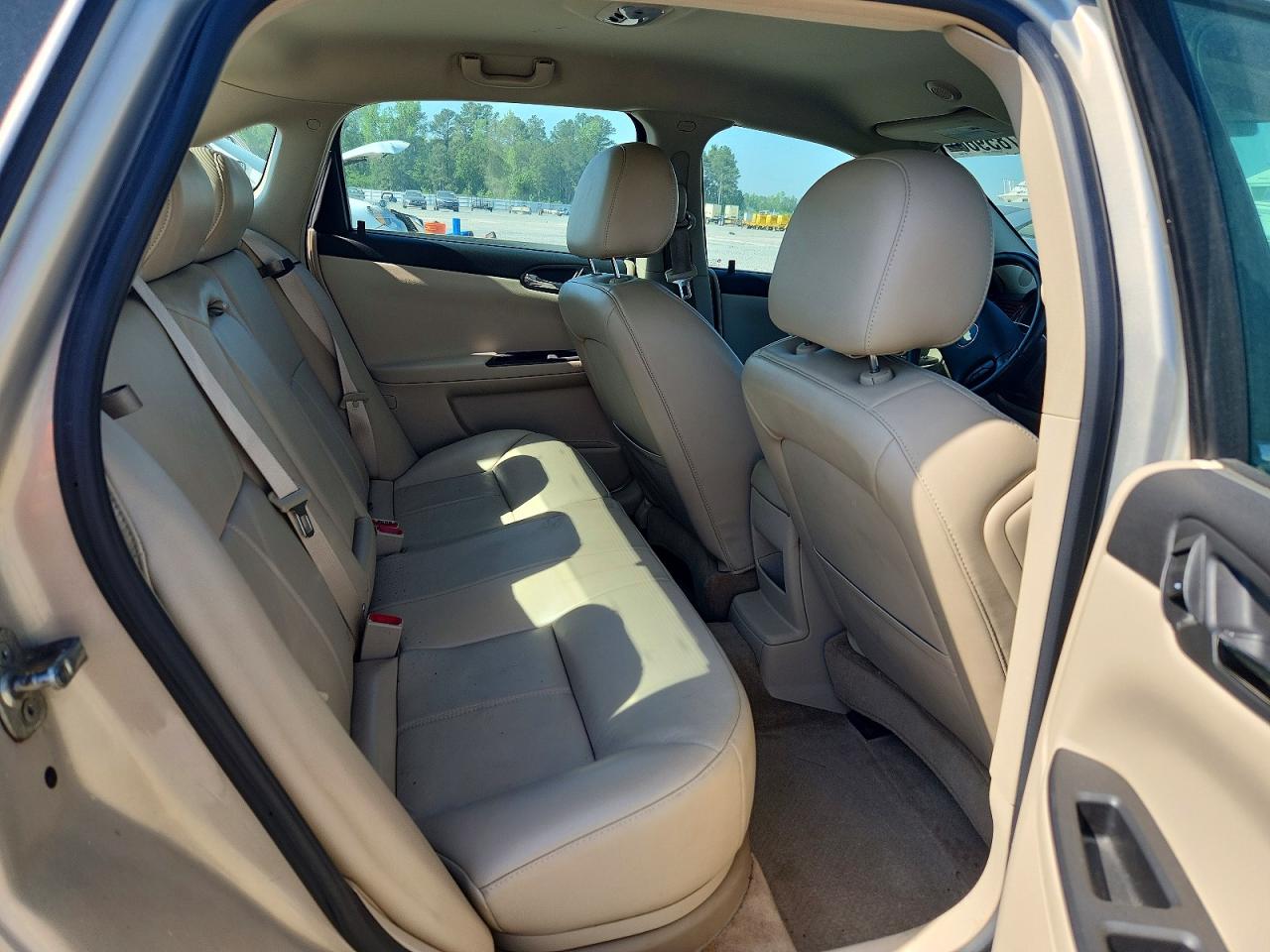 2009 Chevrolet Impala 1lt Gold vin: 2G1WT57K491218488