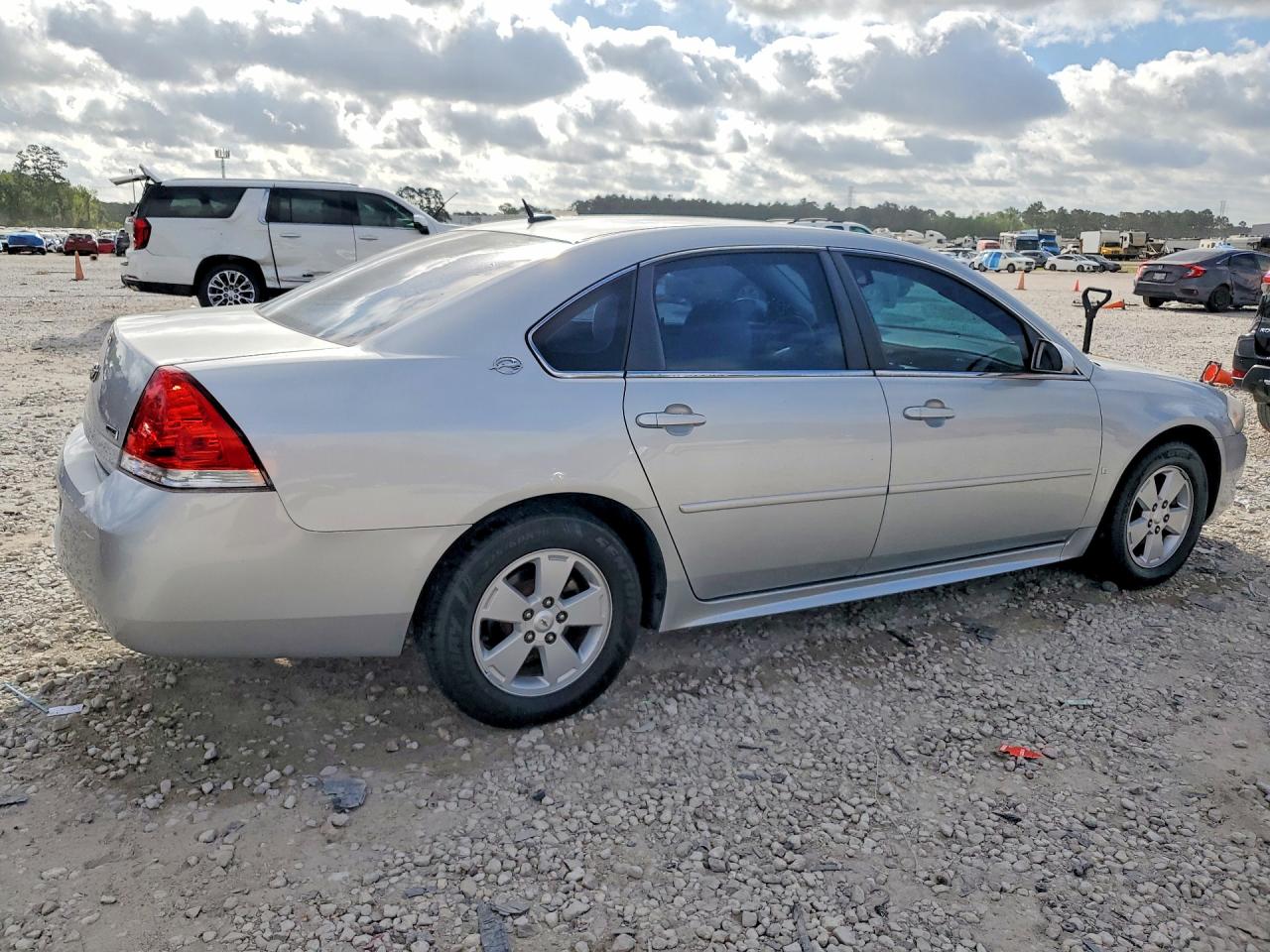 2009 Chevrolet Impala 1lt Silver vin: 2G1WT57K491290646