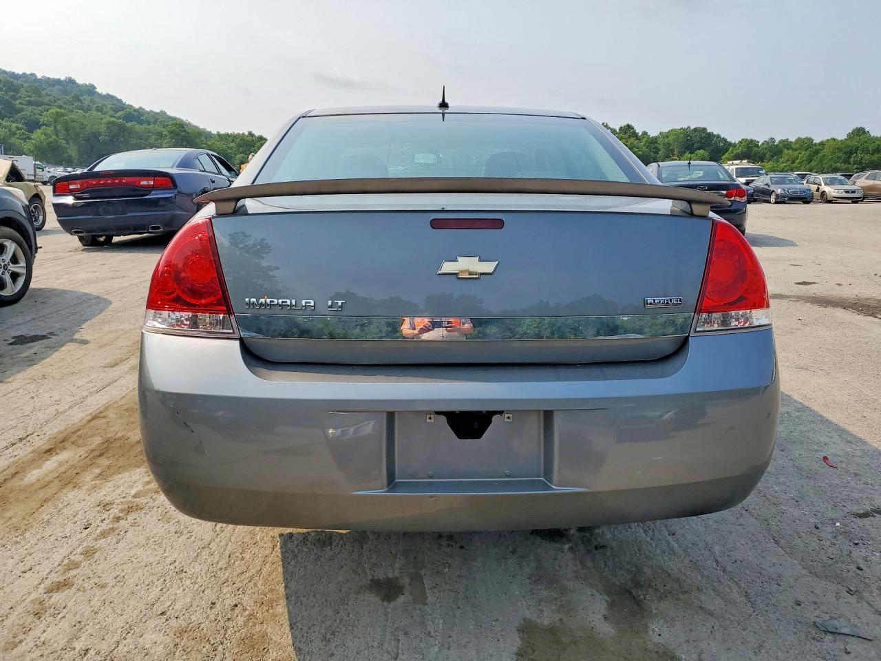 2009 Chevrolet Impala 1lt Silver vin: 2G1WT57K591255078