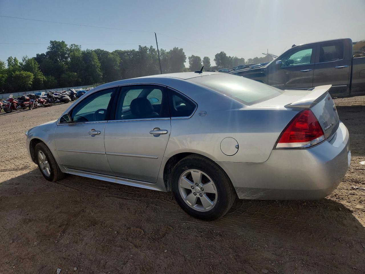 2009 Chevrolet Impala 1lt Silver vin: 2G1WT57K691232571