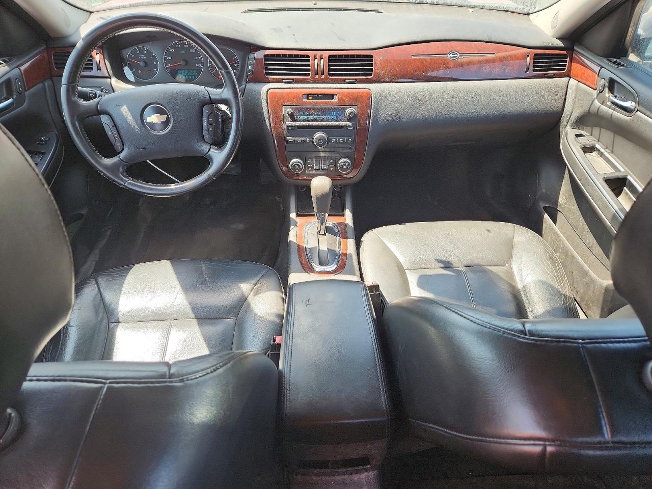 2009 Chevrolet Impala 1lt Burgundy vin: 2G1WT57K891245788