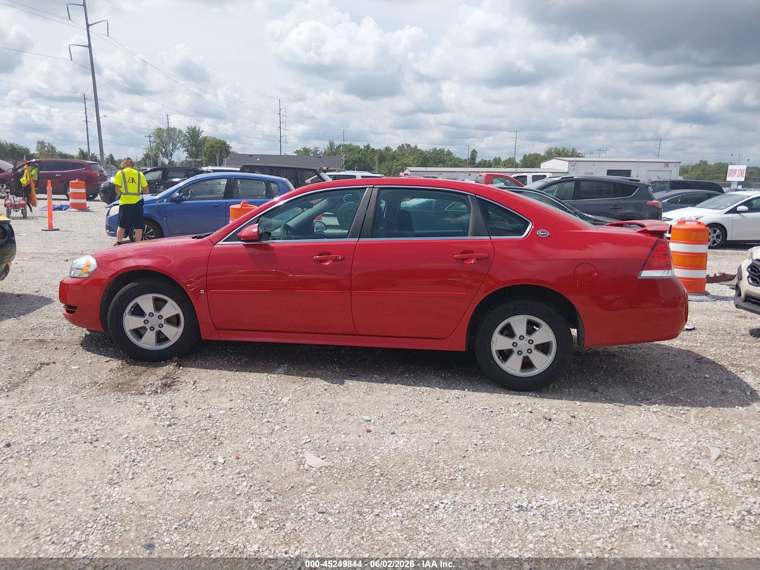 2009 Chevrolet Impala Lt Red vin: 2G1WT57K991203307