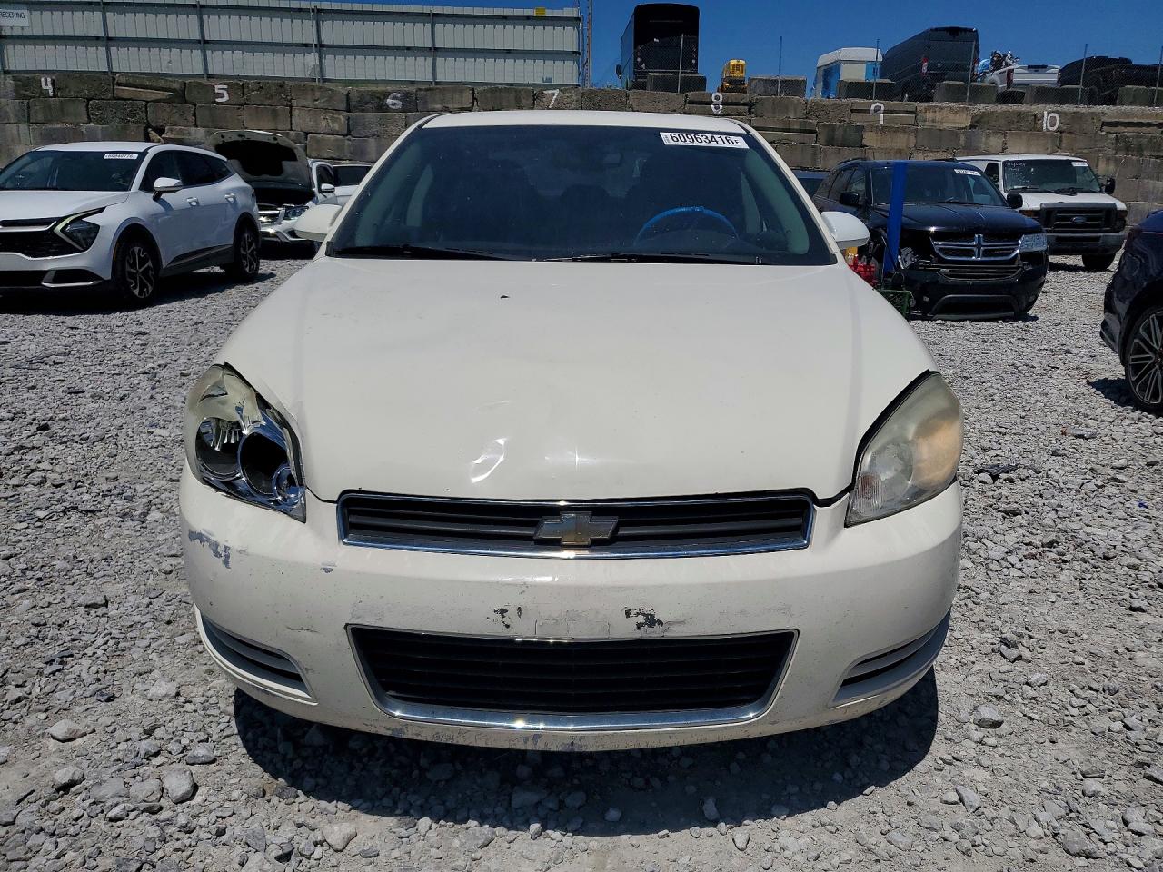 2009 Chevrolet Impala 1lt White vin: 2G1WT57K991248201