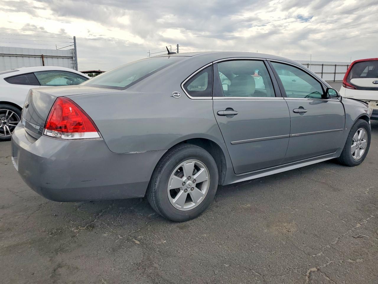 2009 Chevrolet Impala 1lt Silver vin: 2G1WT57N391216838