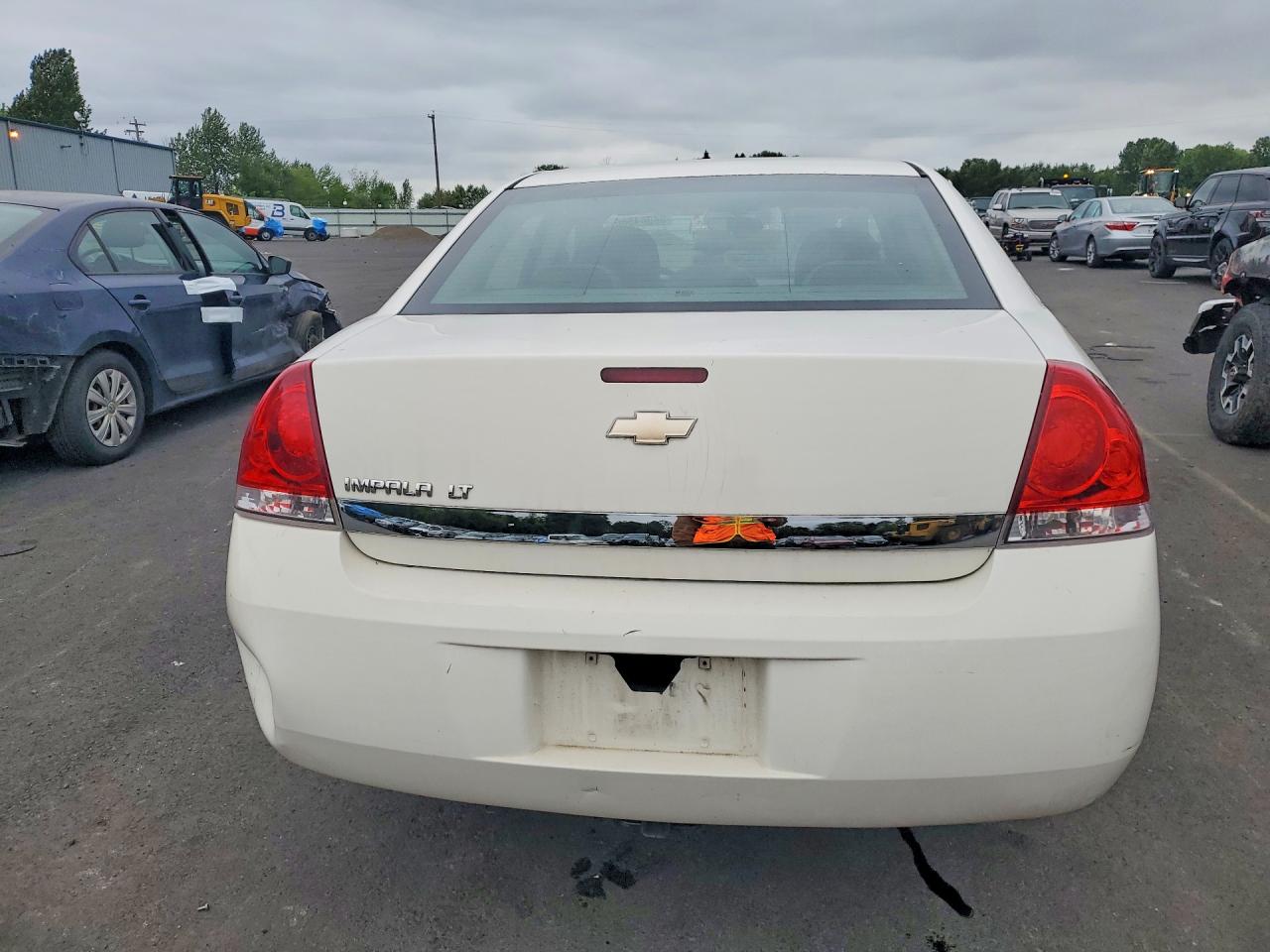 2009 Chevrolet Impala White vin: 2G1WT57N791314383