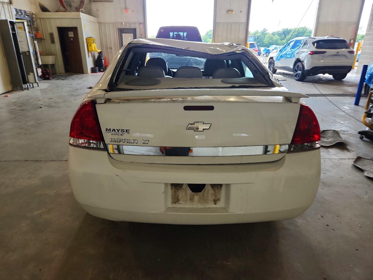 2009 Chevrolet Impala 1lt White vin: 2G1WT57N891313307