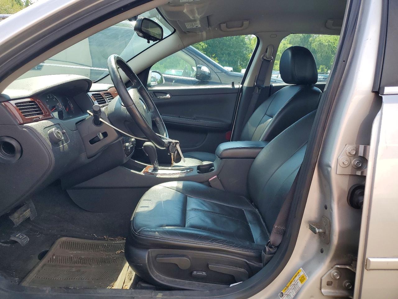 2009 Chevrolet Impala 1lt Silver vin: 2G1WT57N991227827