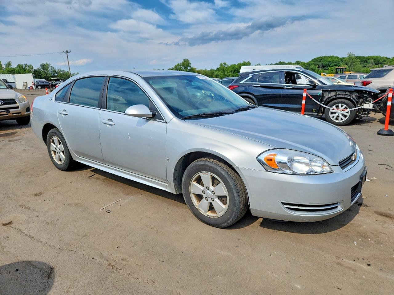 2009 Chevrolet Impala 1lt Silver vin: 2G1WT57N991244918