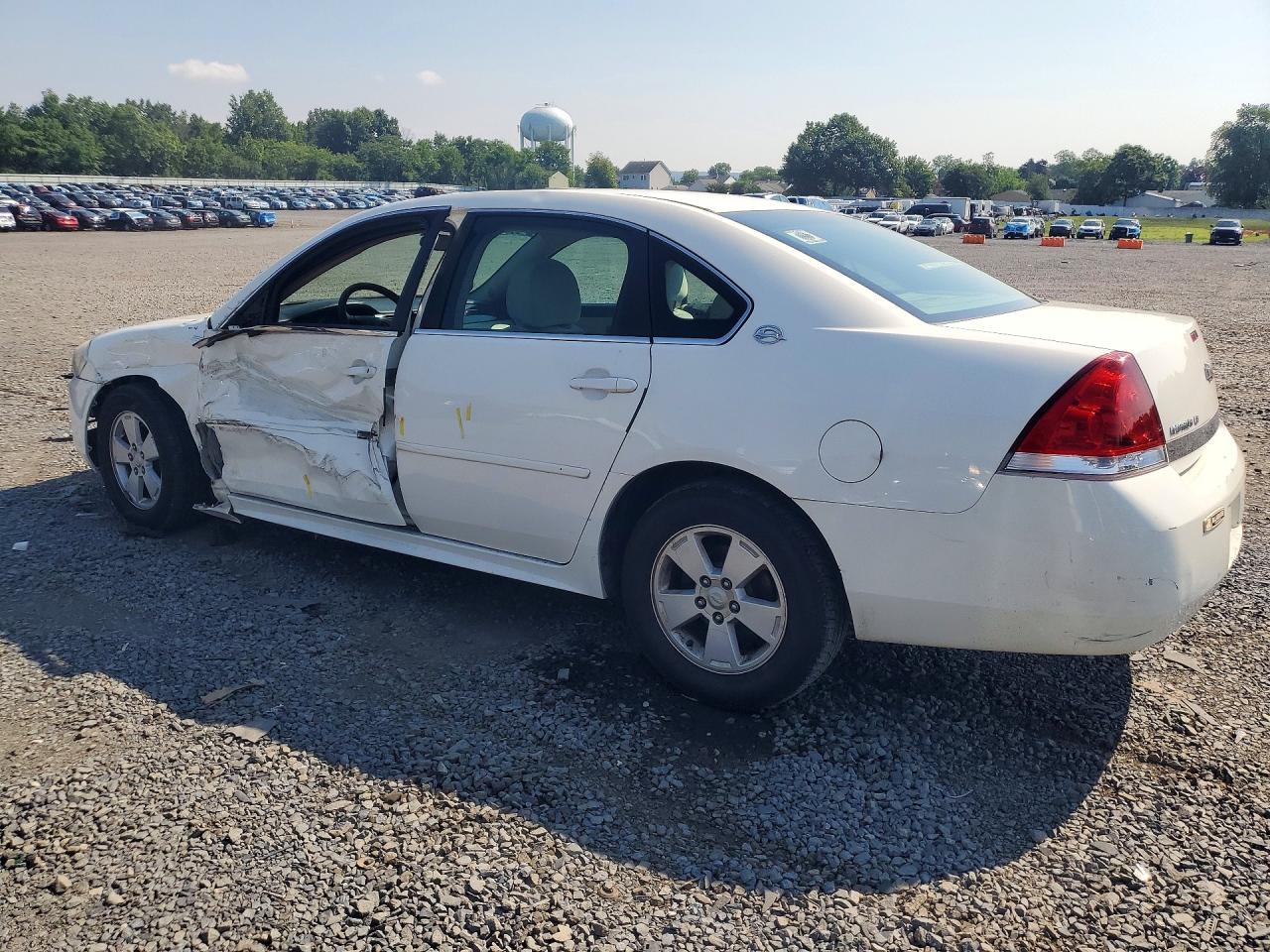 2009 Chevrolet Impala 1lt White vin: 2G1WT57NX91295277