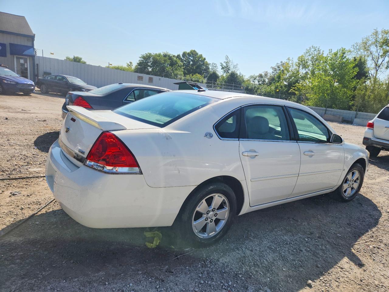 2008 Chevrolet Impala Lt Белый vin: 2G1WT58K181219434