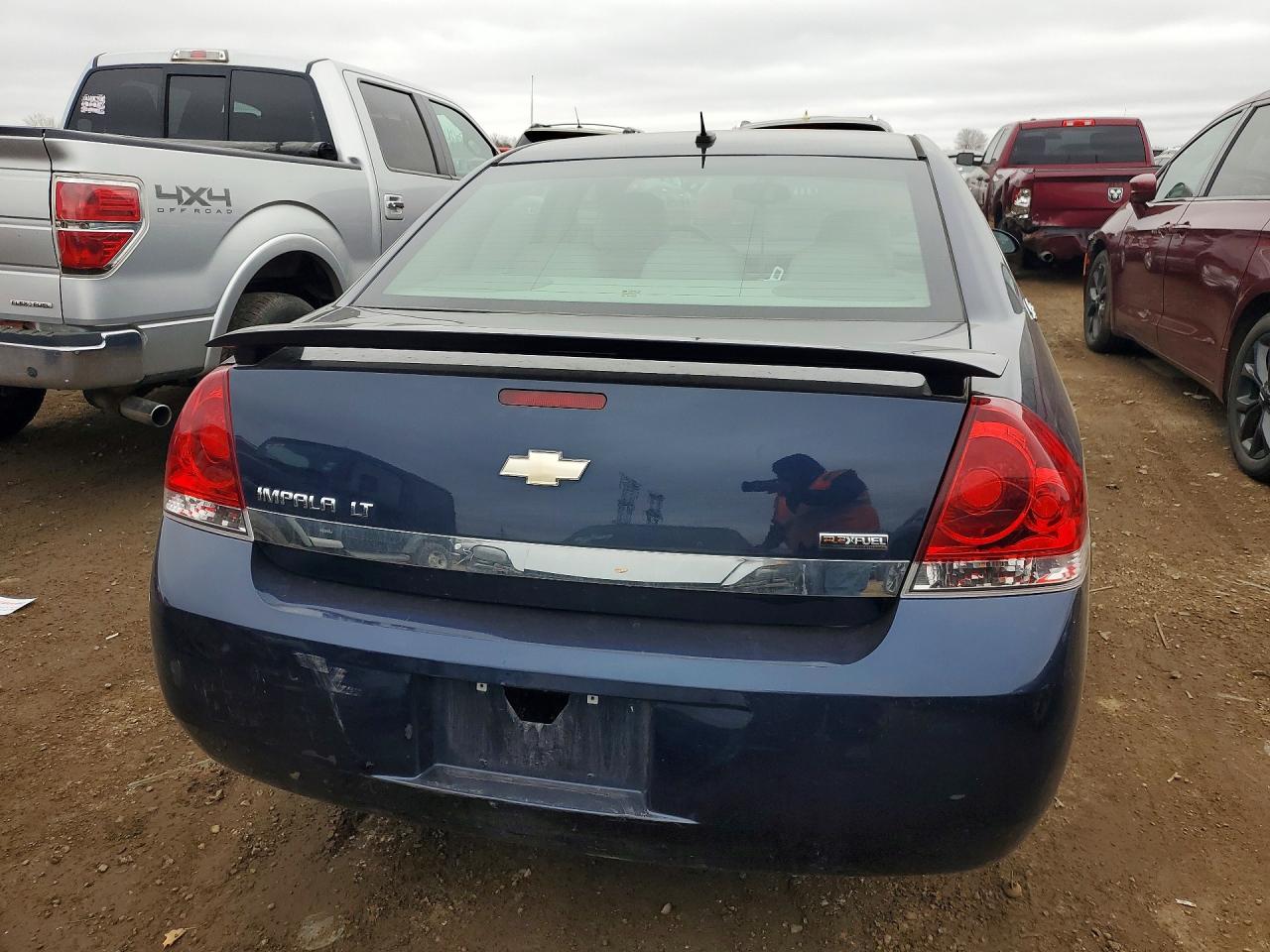2008 Chevrolet Impala Lt Blue vin: 2G1WT58K281371111