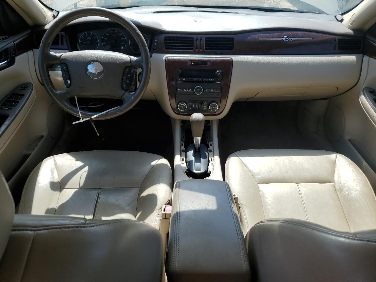 2008 Chevrolet Impala Lt Silver vin: 2G1WT58K981372871 Damage: Shifter Boot, Missing, Replacement Required