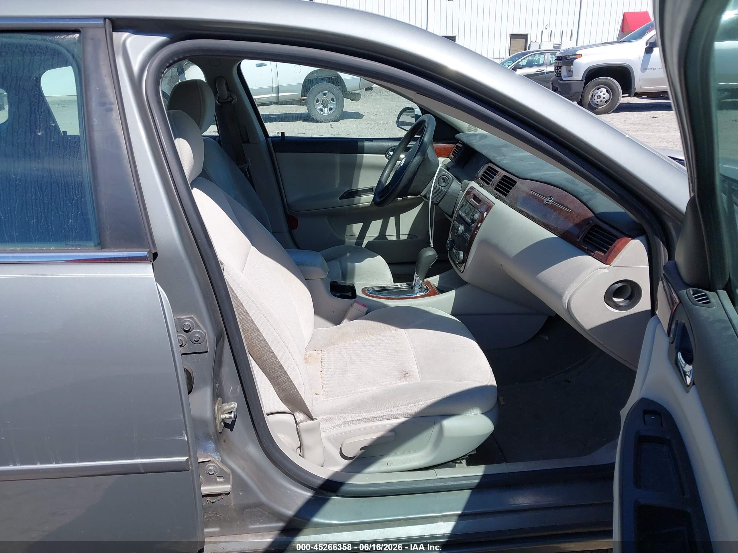 2008 Chevrolet Impala Lt Gray vin: 2G1WT58K989218162