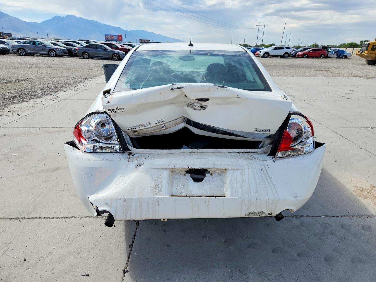 2009 Chevrolet Impala Ltz White vin: 2G1WU57M091200262