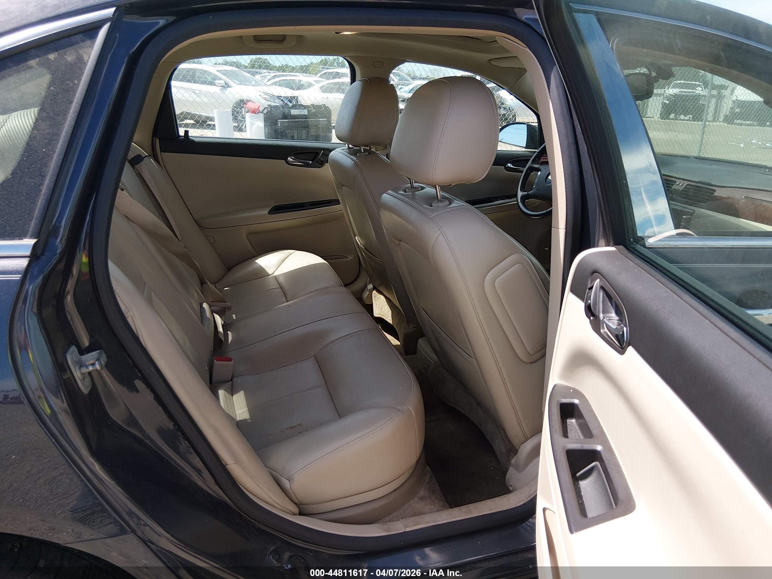 2009 Chevrolet Impala Ltz Gray vin: 2G1WU57M391141305