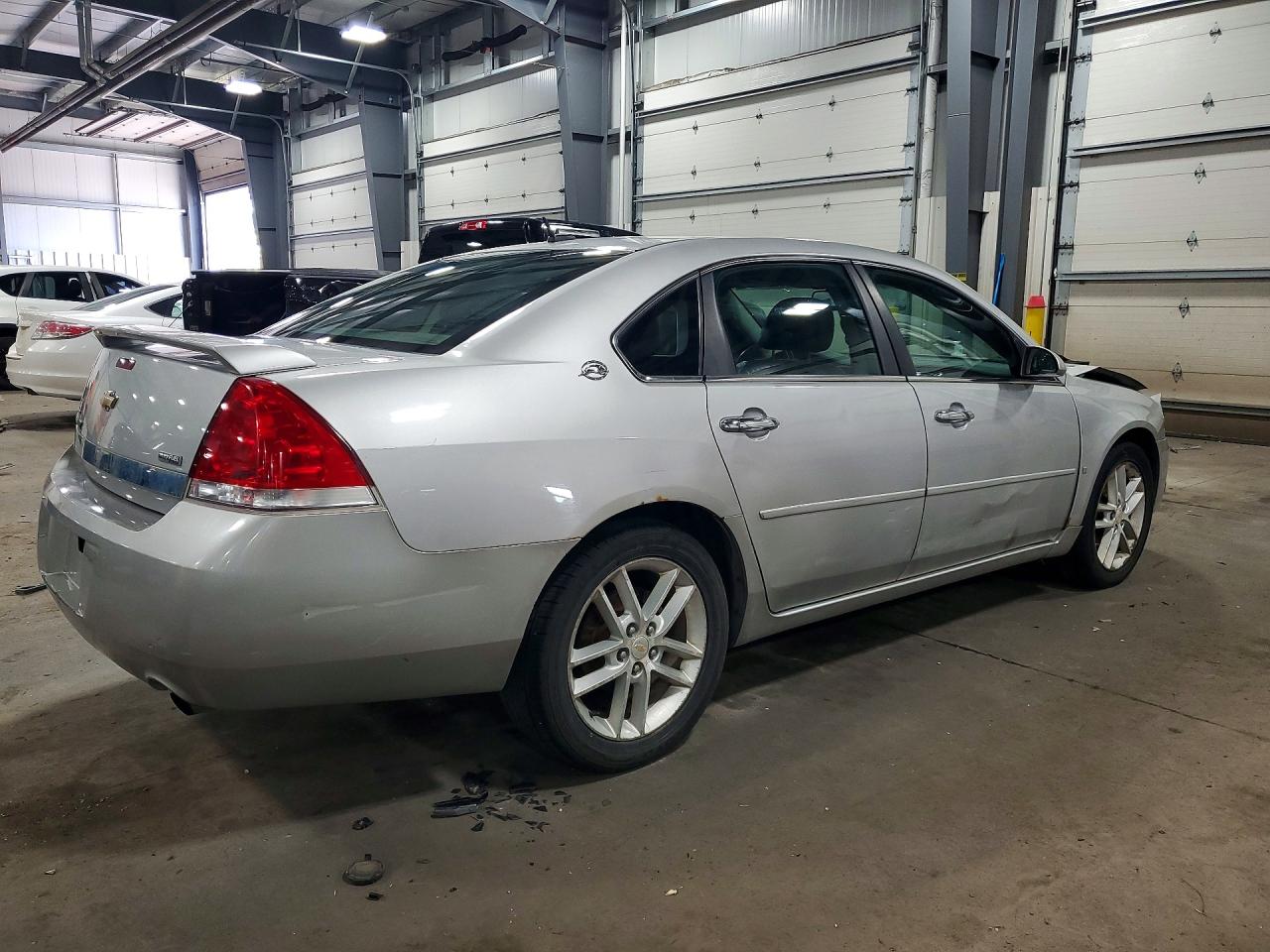 2008 Chevrolet Impala Ltz Silver vin: 2G1WU583381228500