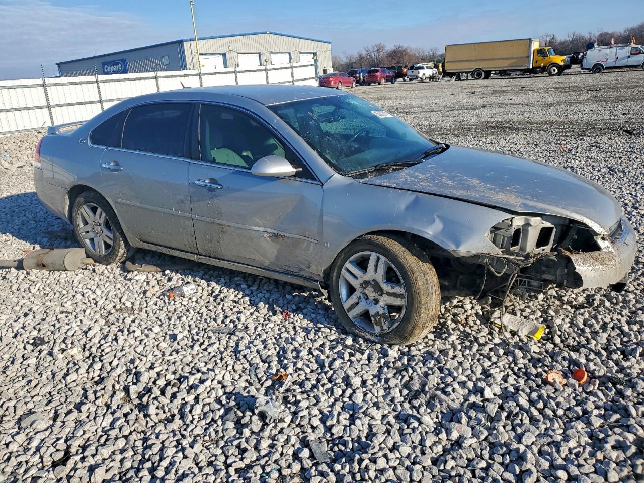 2008 Chev Impala Silver vin: 2G1WU583981208719