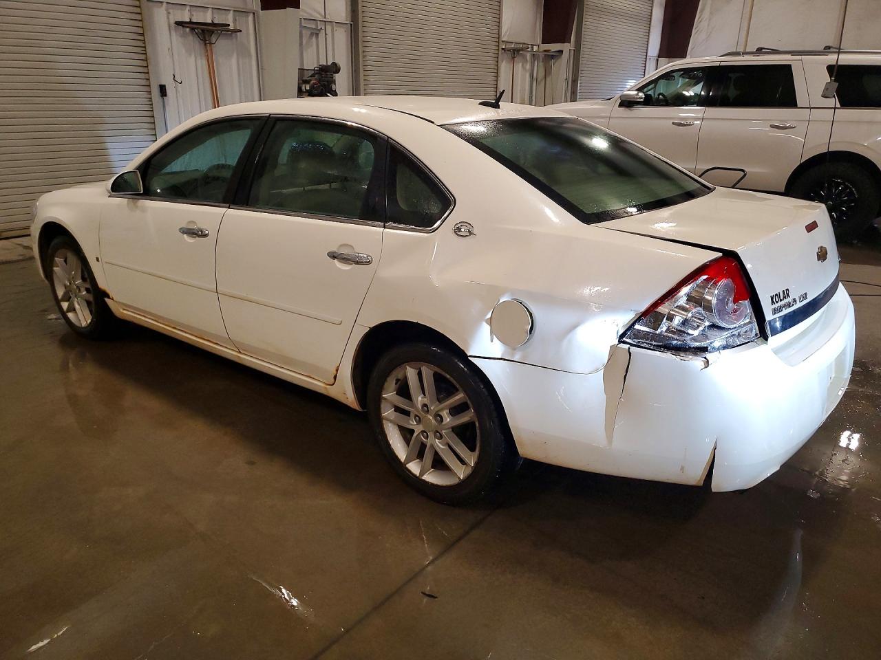 2008 Chevrolet Impala Ltz White vin: 2G1WU583989242385