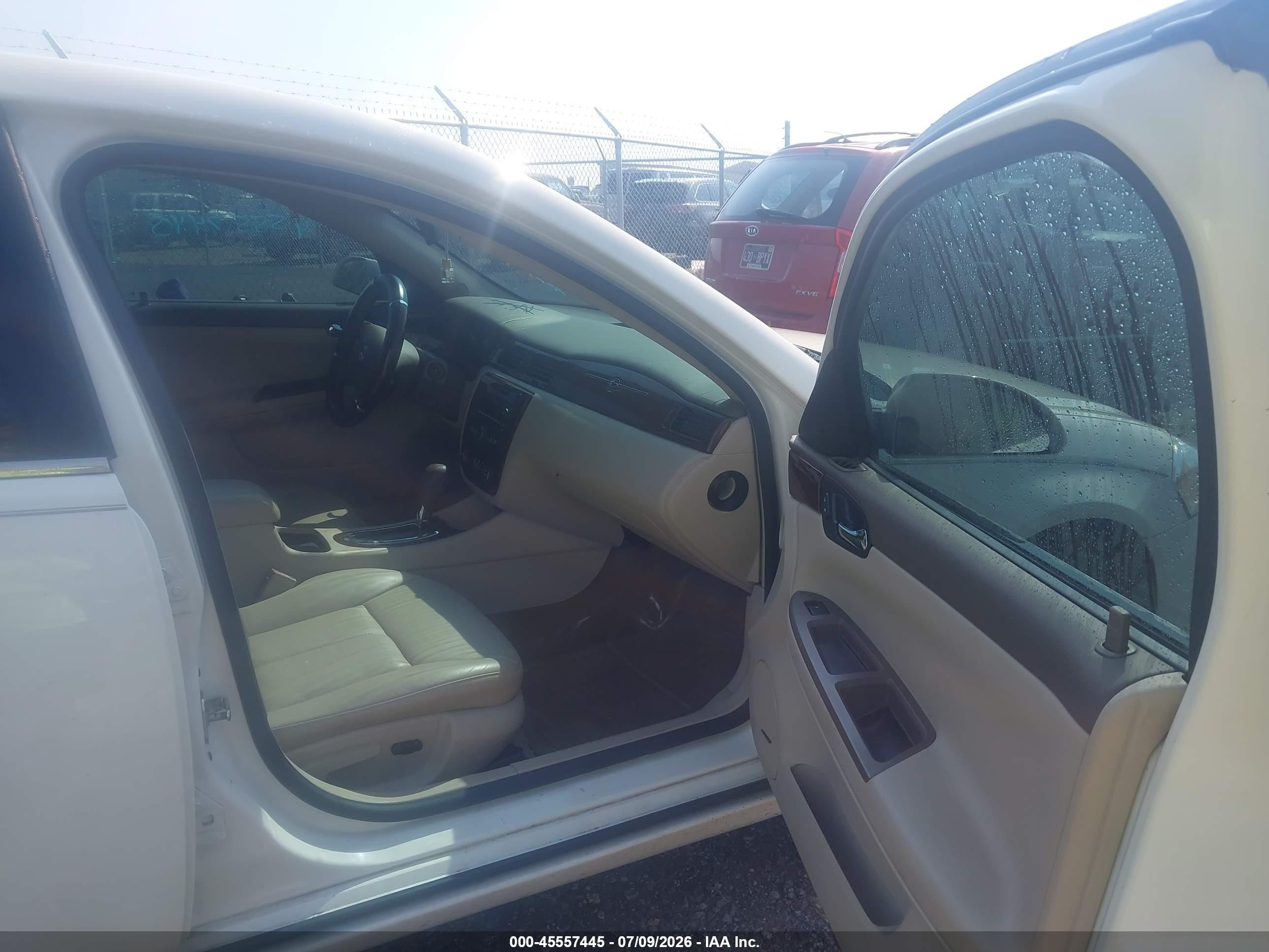 2008 Chevrolet Impala Ltz Белый vin: 2G1WU583X89222906